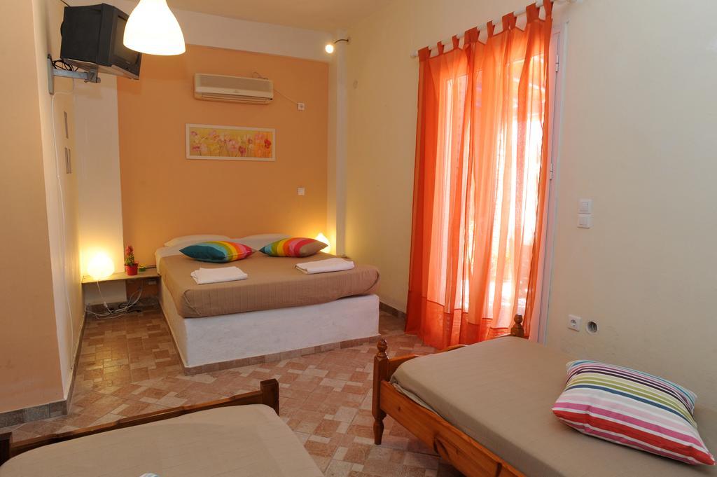 Pansion Andreas Tinos Quarto foto