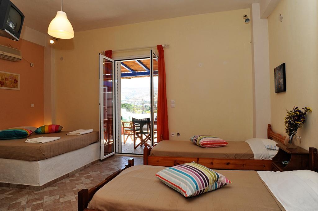 Pansion Andreas Tinos Quarto foto